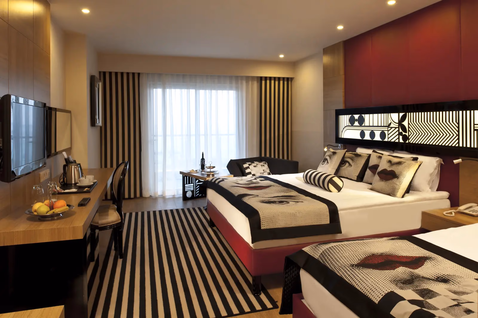 Superior kamer van Delphin Imperial in Lara met tweepersoonsbed en zithoek